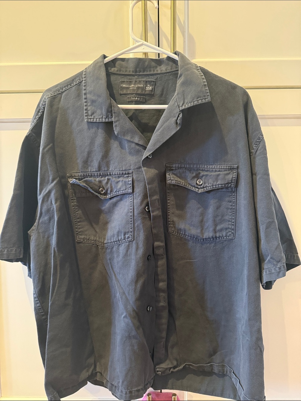 Abercrombie & Fitch Men's Short-Sleeve Button-Down Shirt Stella Artois collab